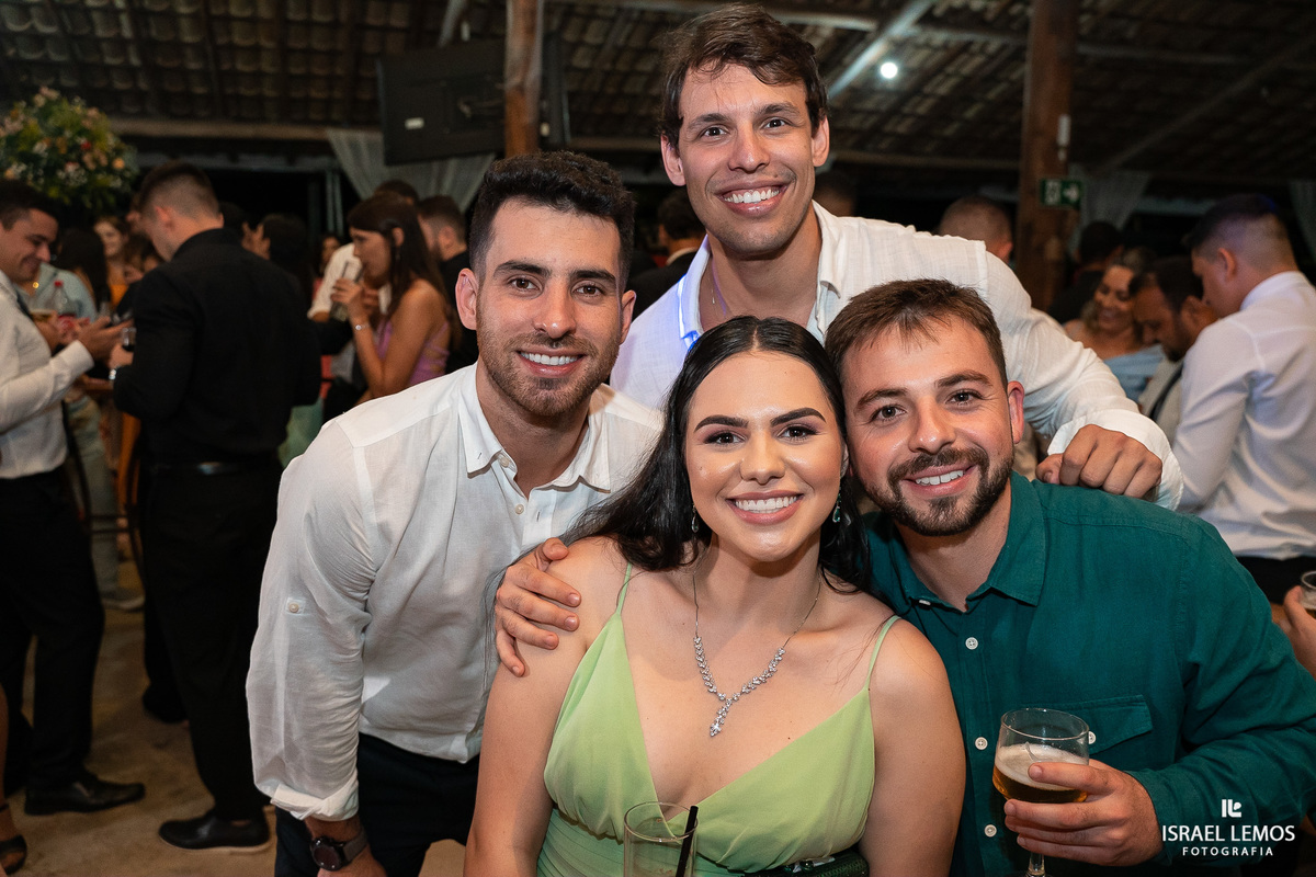 Recepção do casamento de vitor e ludimyla esse casal de veterinários fizeram a festa de casamento no coninho em inhaúma com fotos lindas Israel Lemos fotografo de casamento