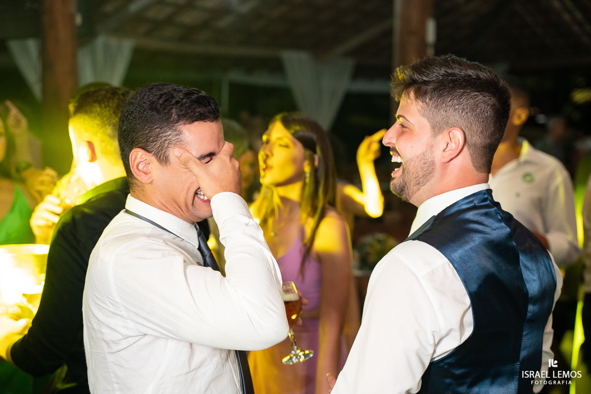 Recepção do casamento de vitor e ludimyla esse casal de veterinários fizeram a festa de casamento no coninho em inhaúma com fotos lindas Israel Lemos fotografo de casamento