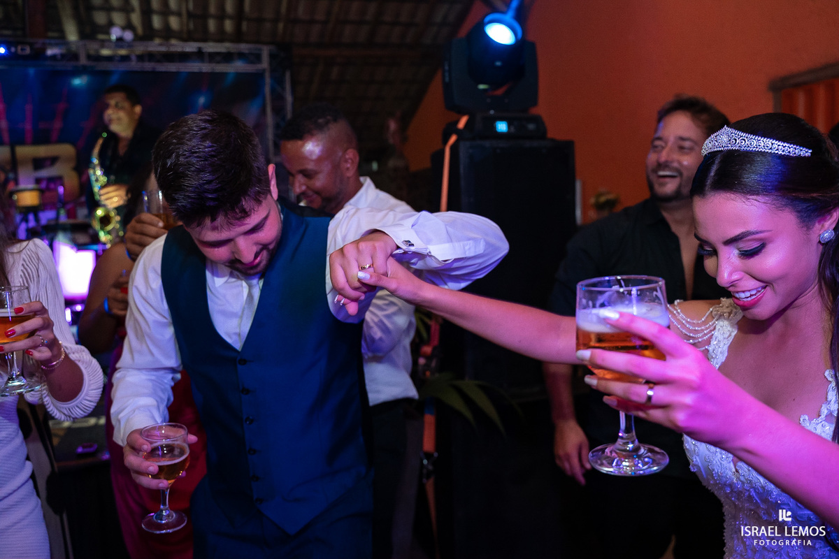 Recepção do casamento de vitor e ludimyla esse casal de veterinários fizeram a festa de casamento no coninho em inhaúma com fotos lindas Israel Lemos fotografo de casamento