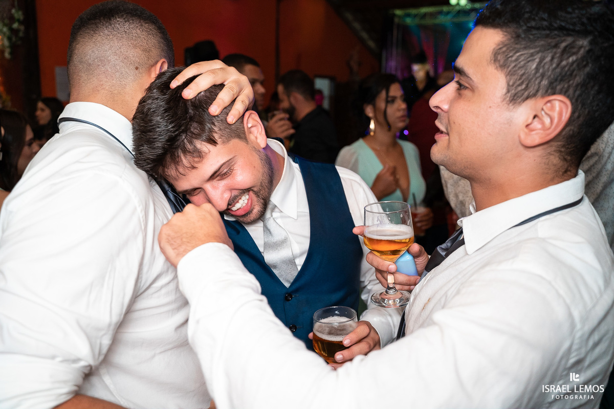 Recepção do casamento de vitor e ludimyla esse casal de veterinários fizeram a festa de casamento no coninho em inhaúma com fotos lindas Israel Lemos fotografo de casamento
