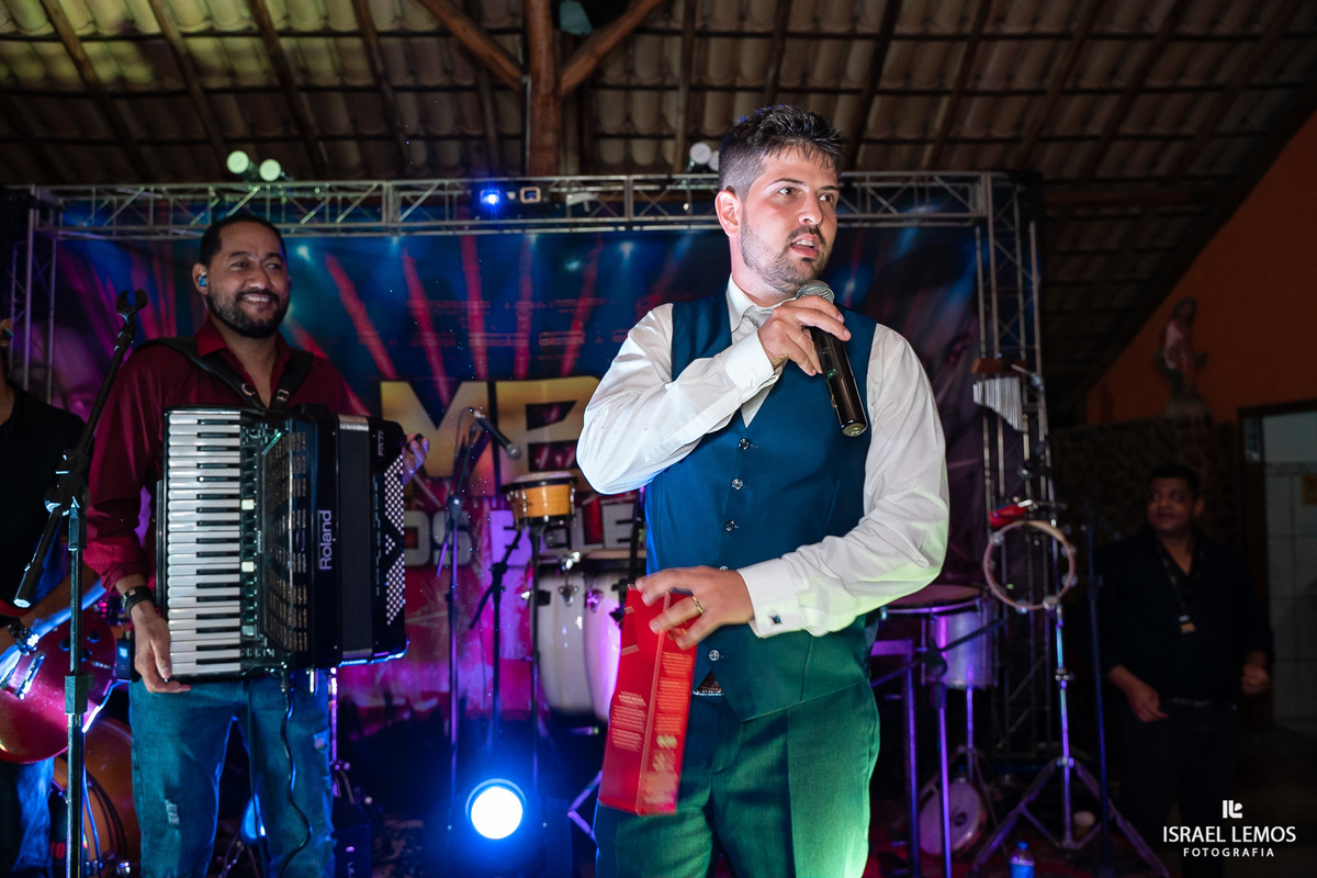 Recepção do casamento de vitor e ludimyla esse casal de veterinários fizeram a festa de casamento no coninho em inhaúma com fotos lindas Israel Lemos fotografo de casamento