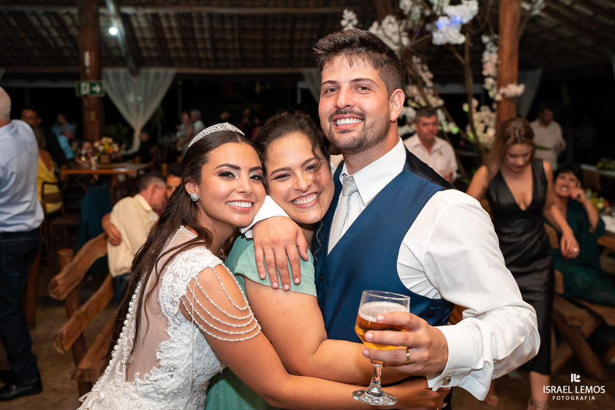 Recepção do casamento de vitor e ludimyla esse casal de veterinários fizeram a festa de casamento no coninho em inhaúma com fotos lindas Israel Lemos fotografo de casamento