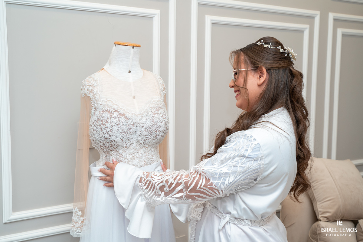 Fotografia de makeup da  noiva Camila no espaco eluza em para de minas por Israel Lemos eleito o melhor melhor fotografo de para de Minas