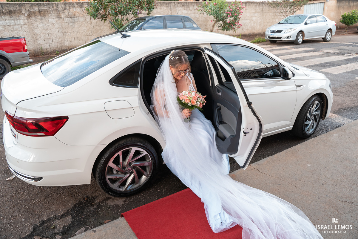 Casamento na igreja Santo Antonio em Para de minas fotos pelo fotografo eleito o melhor fotografo de para de minas 