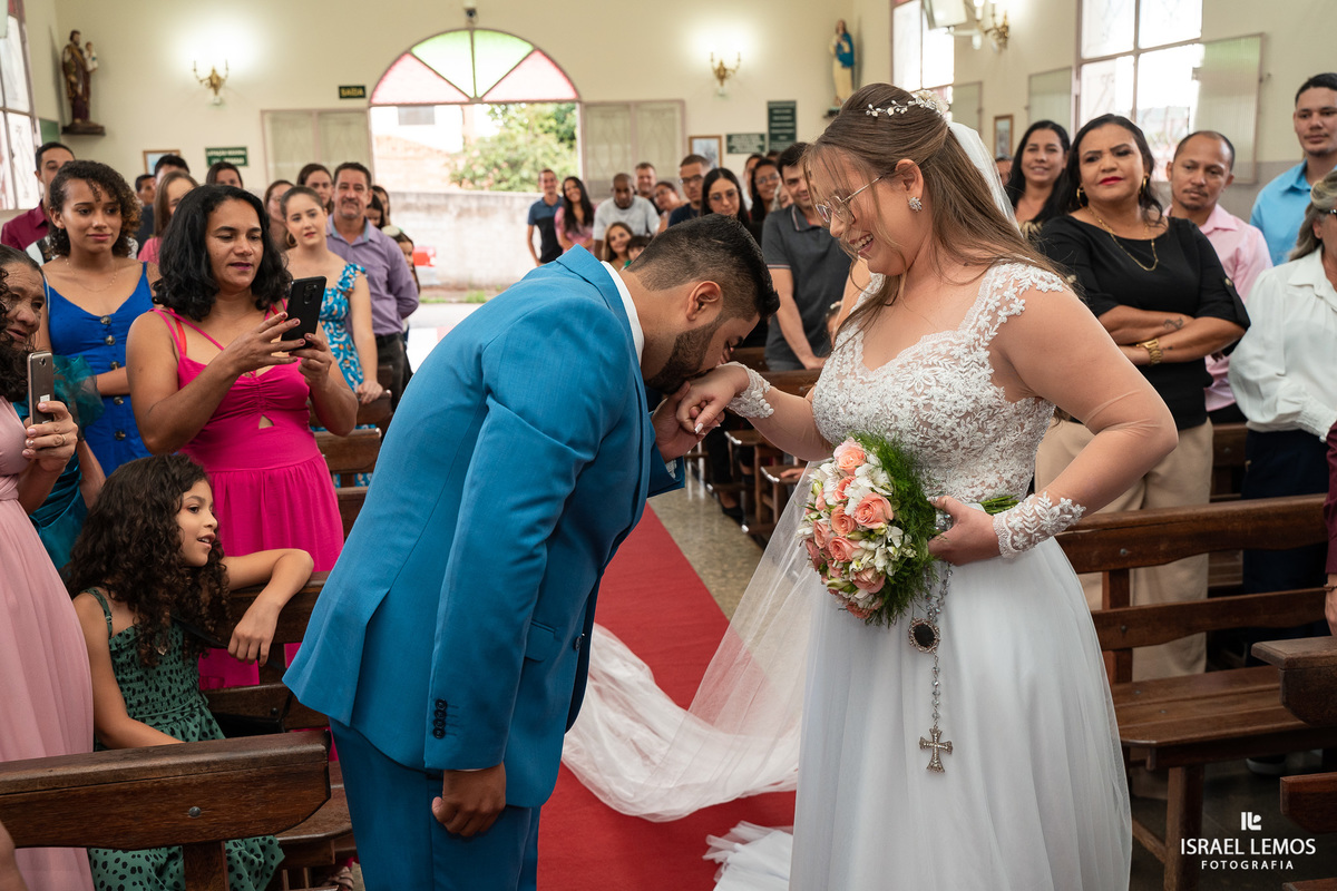 Casamento na igreja Santo Antonio em Para de minas fotos pelo fotografo eleito o melhor fotografo de para de minas 