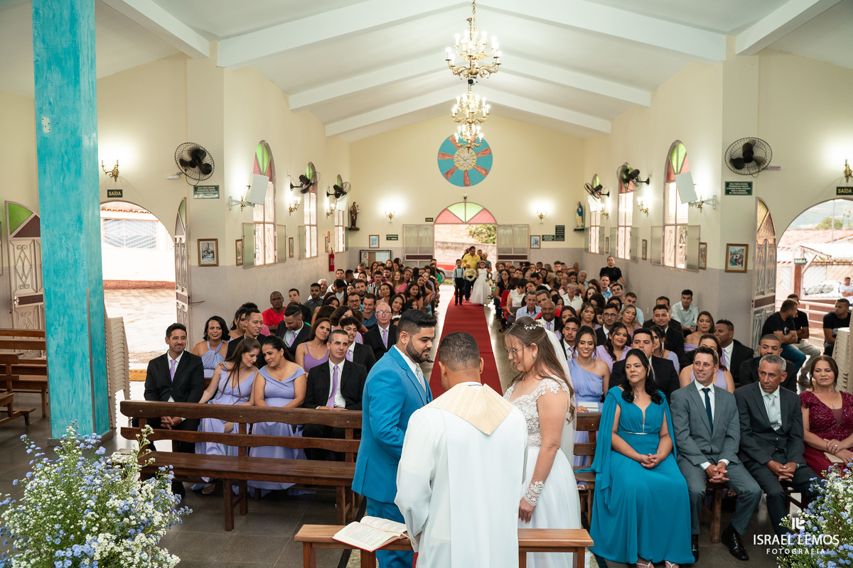 Casamento na igreja Santo Antonio em Para de minas fotos pelo fotografo eleito o melhor fotografo de para de minas 