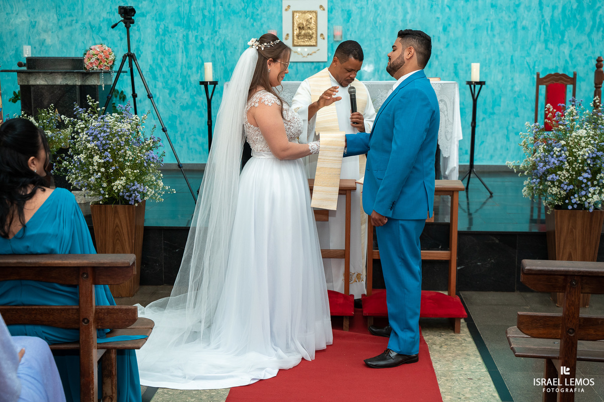Casamento na igreja Santo Antonio em Para de minas fotos pelo fotografo eleito o melhor fotografo de para de minas 