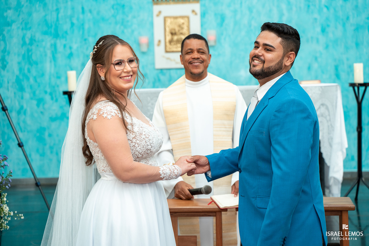 Casamento na igreja Santo Antonio em Para de minas fotos pelo fotografo eleito o melhor fotografo de para de minas 
