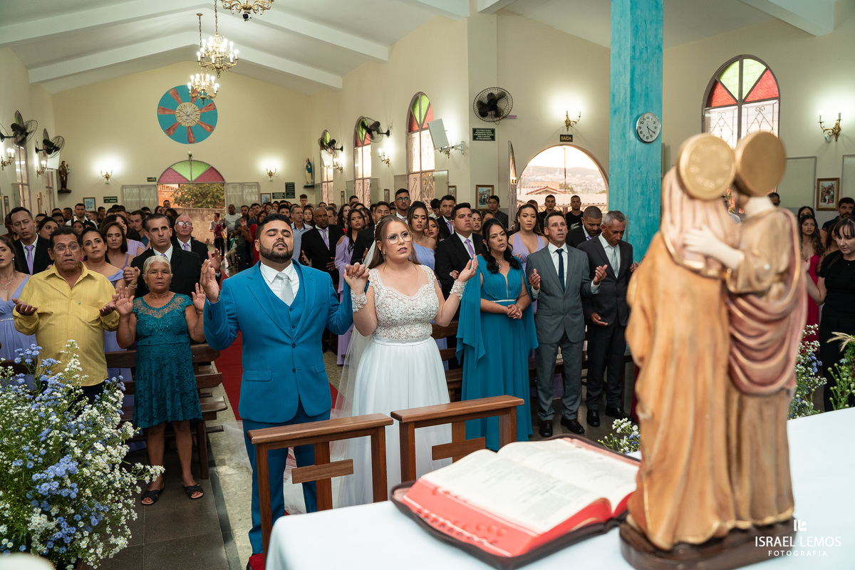Casamento na igreja Santo Antonio em Para de minas fotos pelo fotografo eleito o melhor fotografo de para de minas 