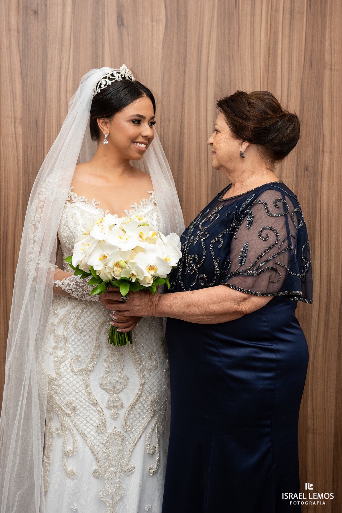 Fotografia de making of d noivas em para de minas Israel lemos Fotografia