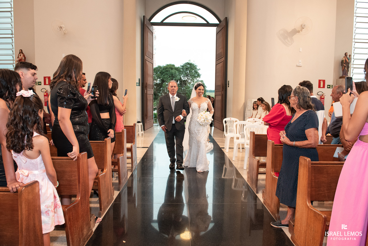 Casamento igreja sao Pedro em Para de minas Fotos oficiais pelo fotografo de casamento de Para de mCasamento igreja sao Pedro em Para de minas Fotos oficiais pelo fotografo de casamento de Para de minas Israel Lemos inas Israel Lemos 