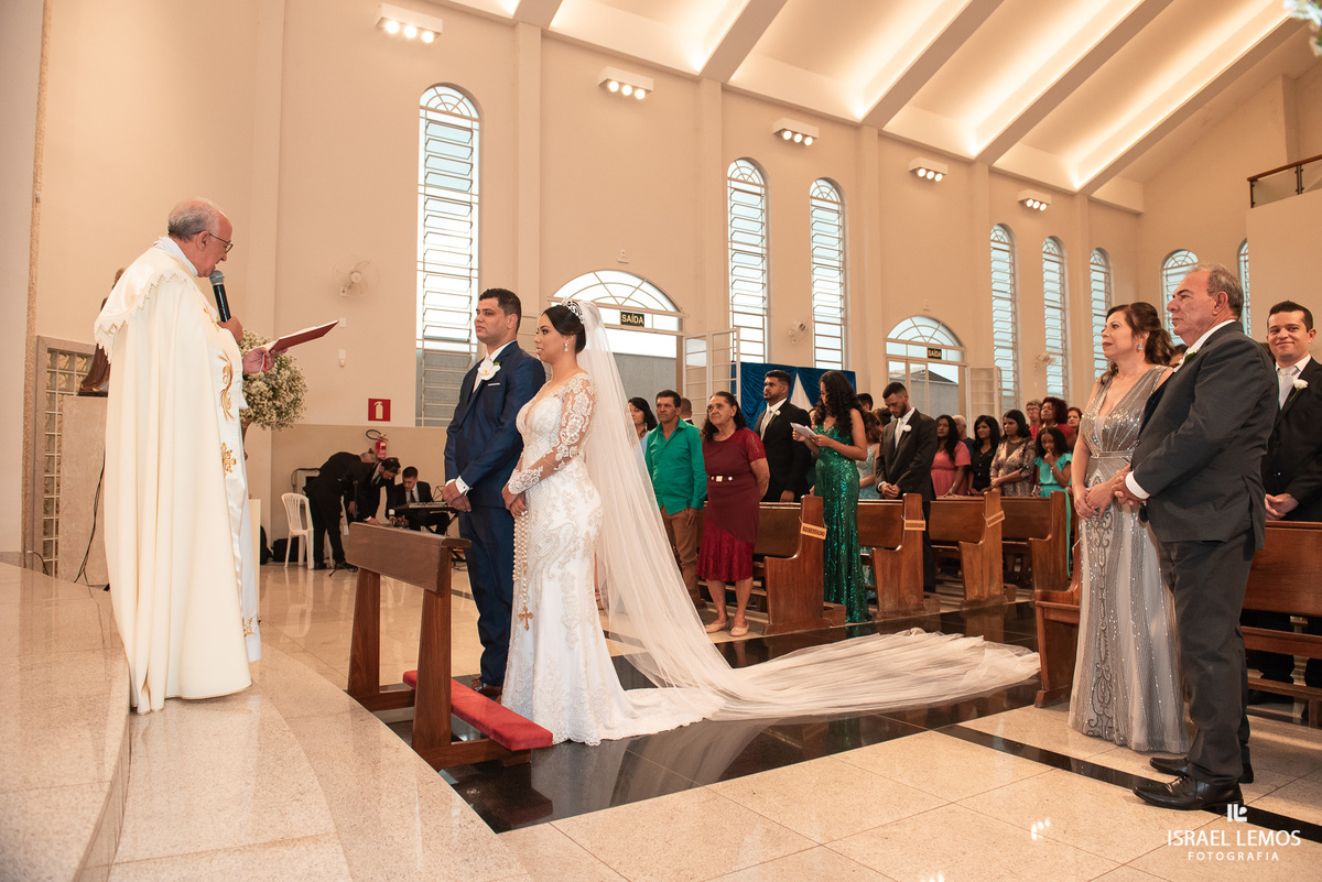 Casamento igreja sao Pedro em Para de minas Fotos oficiais pelo fotografo de casamento de Para de minas Israel Lemos 