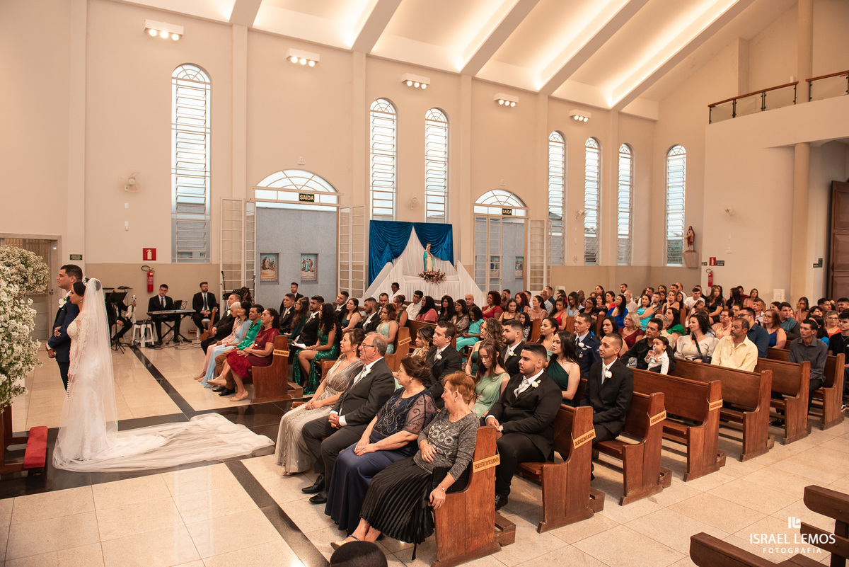 Casamento igreja sao Pedro em Para de minas Fotos oficiais pelo fotografo de casamento de Para de minas Israel Lemos 