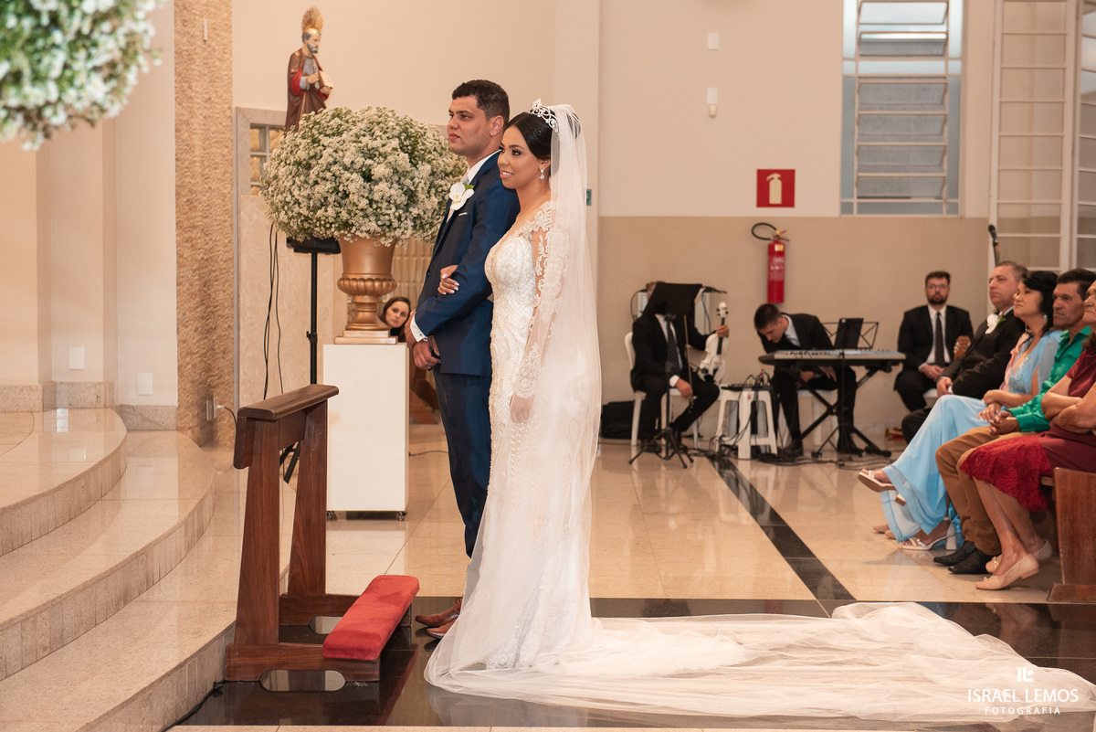 Casamento igreja sao Pedro em Para de minas Fotos oficiais pelo fotografo de casamento de Para de minas Israel Lemos 