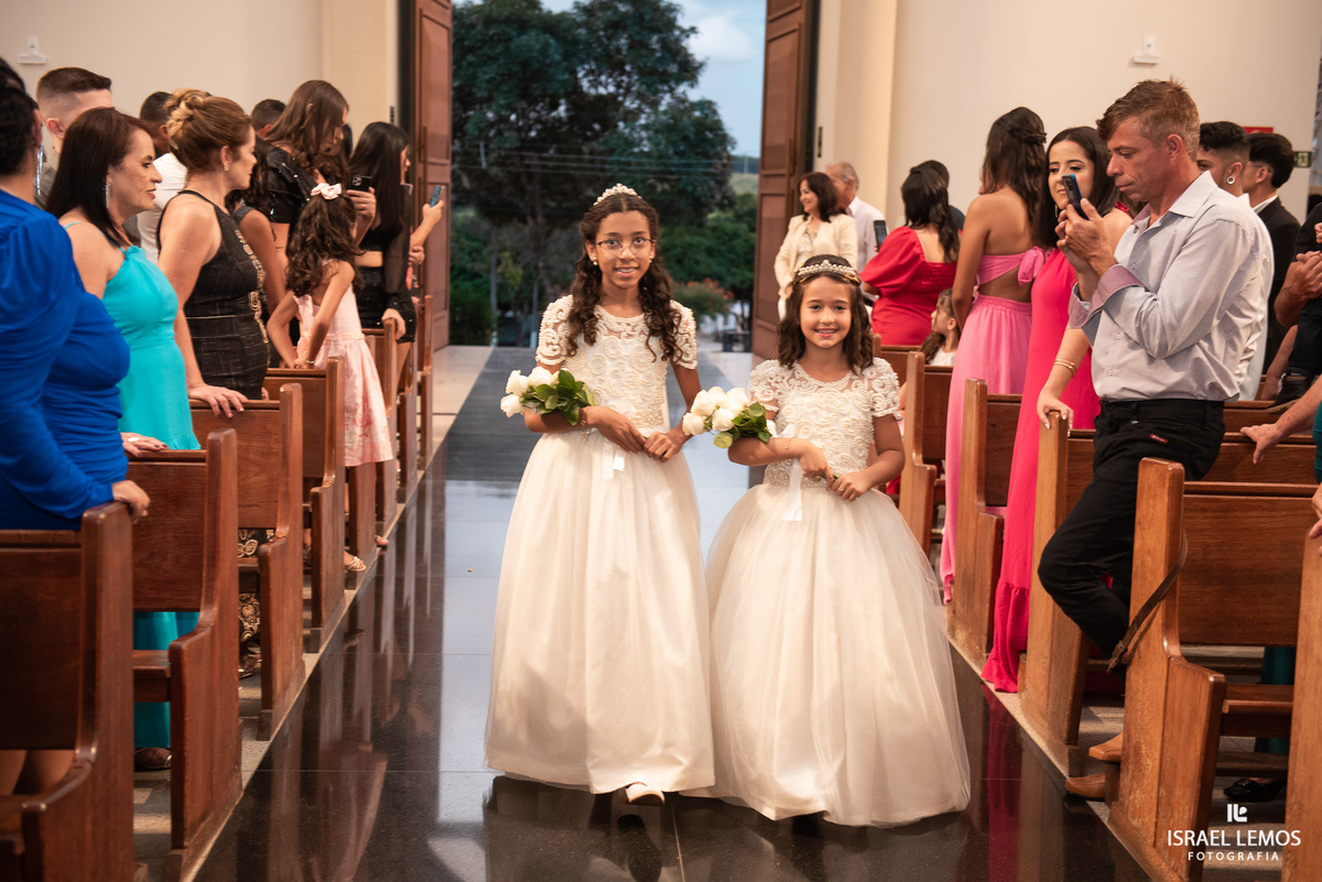 Casamento igreja sao Pedro em Para de minas Fotos oficiais pelo fotografo de casamento de Para de minas Israel Lemos 
