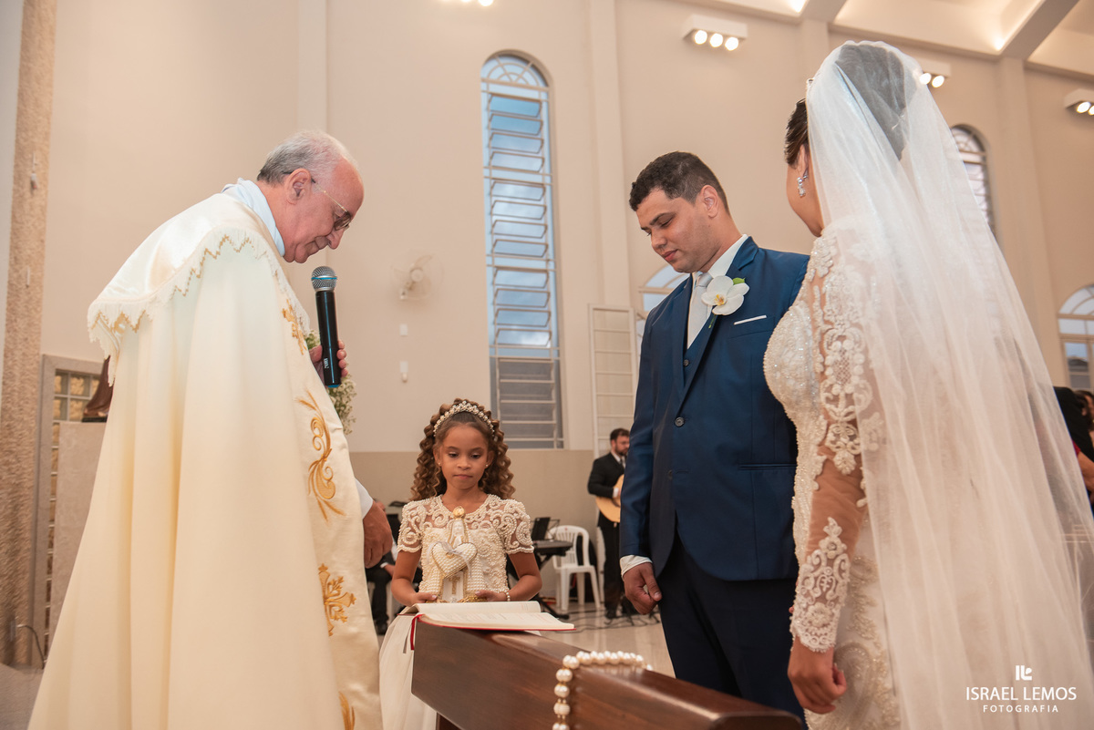 Casamento igreja sao Pedro em Para de minas Fotos oficiais pelo fotografo de casamento de Para de minas Israel Lemos 