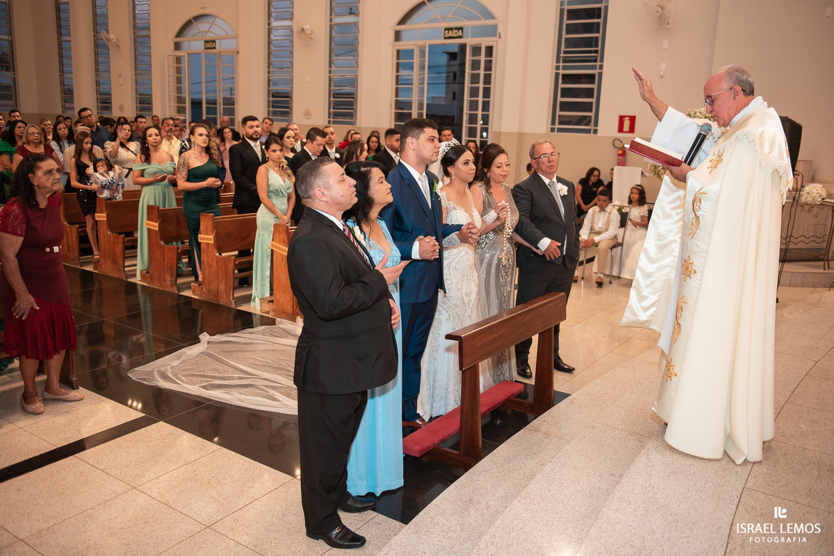 Casamento igreja sao Pedro em Para de minas Fotos oficiais pelo fotografo de casamento de Para de minas Israel Lemos 