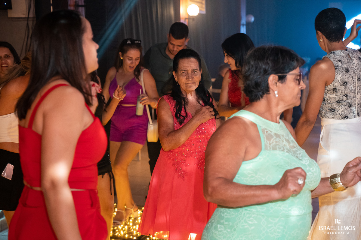 Recepção de 15anos debutante em Para de minas no espaco multucenter