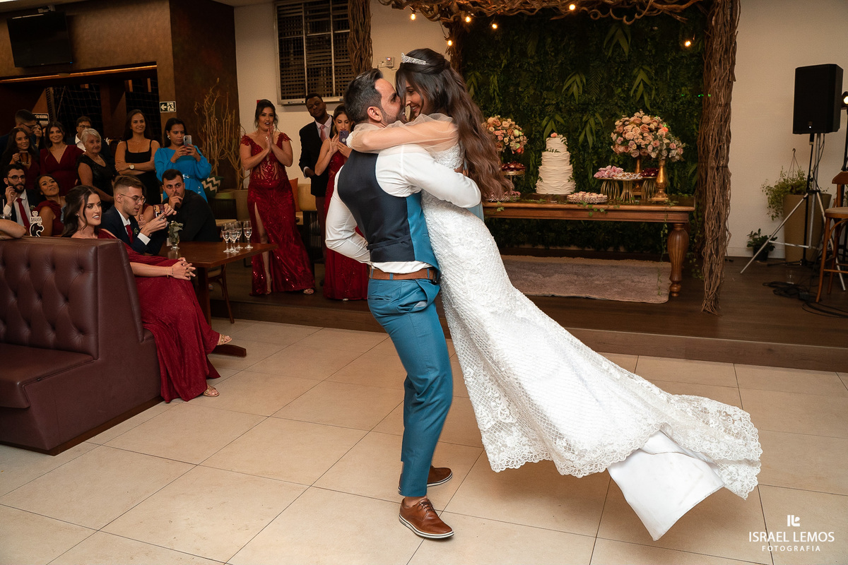 maquiagem da noiva Thais Casamento Para de minas da Thais e do Juninho JR  vereador 