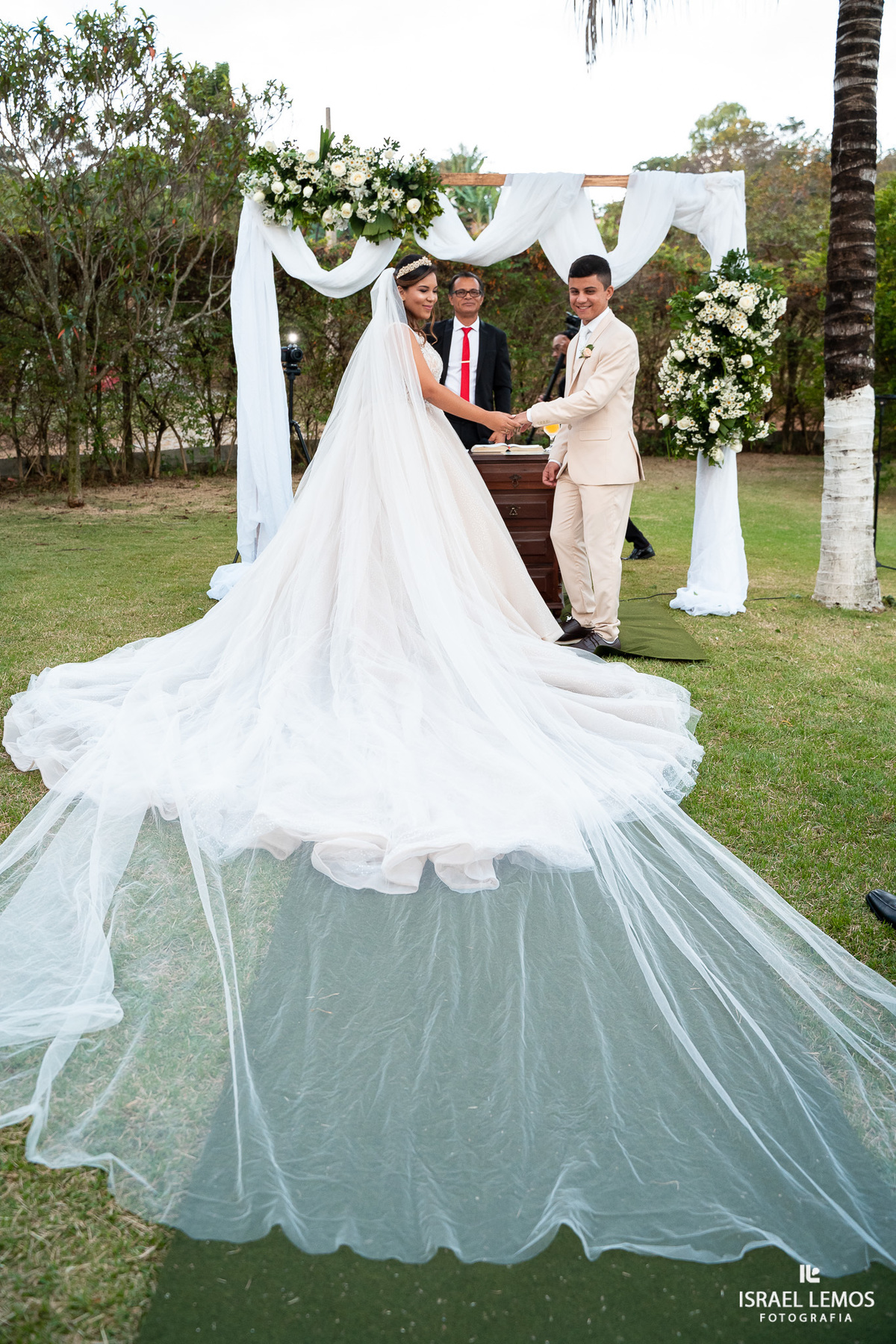 Fotografo de Para de minas faz casamento com fotos lindas