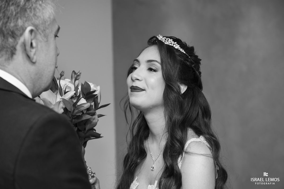 pai da noiva se emociona com a noiva mai bonita de bh Pampulha e fotografo Israel Lemos registra esse momento lindo