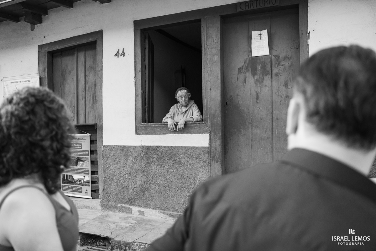 fotografia de casamento em Ouro Preto no distrito de São Bartolomeu fotos Save the date Israel Lemos Fotografia de casamento ouro preto