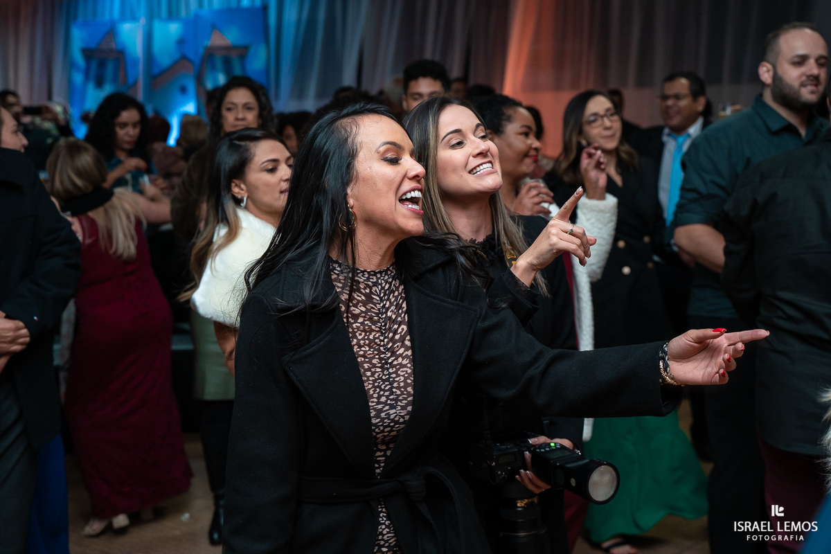 FESTA DE CASAMENTO Fotografo de casamento Juatuba Israel Lemos fotógrafo em Juatuba cidade metropolitana de belo Horizonte 