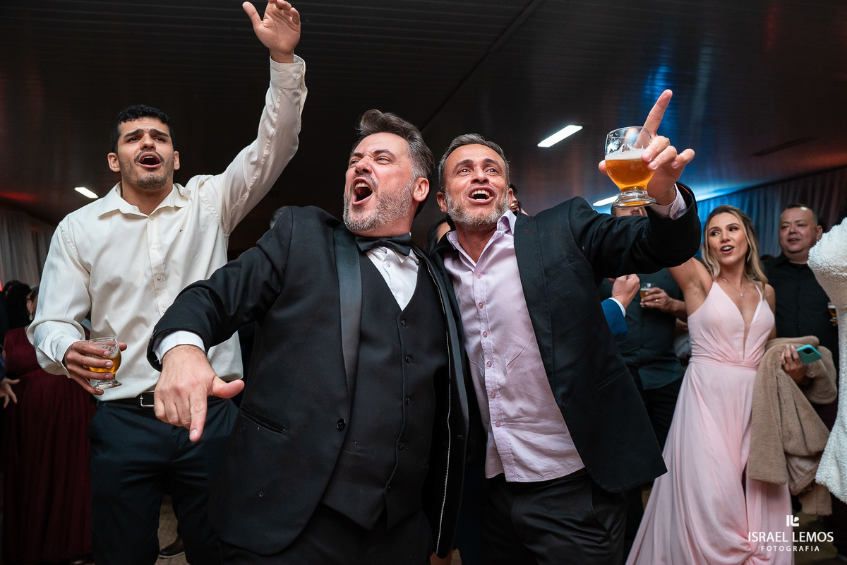 FESTA DE CASAMENTO Fotografo de casamento Juatuba Israel Lemos fotógrafo em Juatuba cidade metropolitana de belo Horizonte 