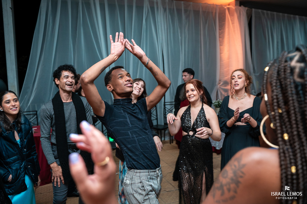 FESTA DE CASAMENTO Fotografo de casamento Juatuba Israel Lemos fotógrafo em Juatuba cidade metropolitana de belo Horizonte 