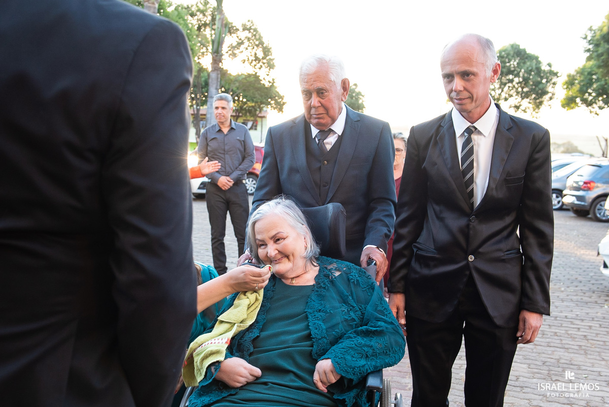 FESTA DE CASAMENTO Fotografo de casamento Juatuba Israel Lemos fotógrafo em Juatuba cidade metropolitana de belo Horizonte 