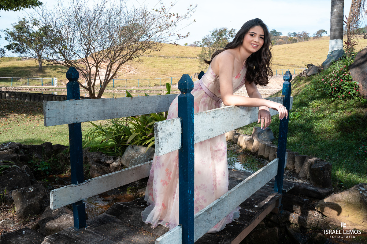 Fotografia de debutante de 15 anos em Para de minas fotos pelo fotografo paraminense Israel Lemos 