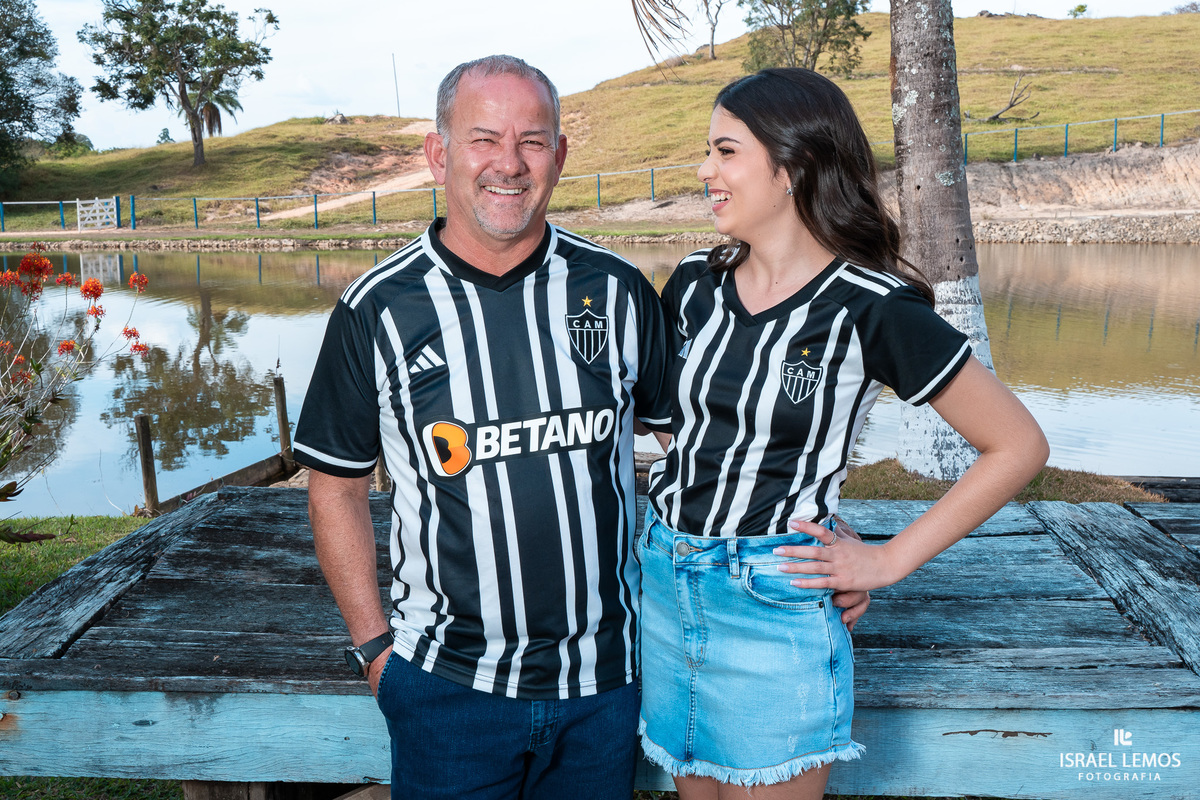 Fotografia de debutante de 15 anos em Para de minas fotos pelo fotografo paraminense Israel Lemos 