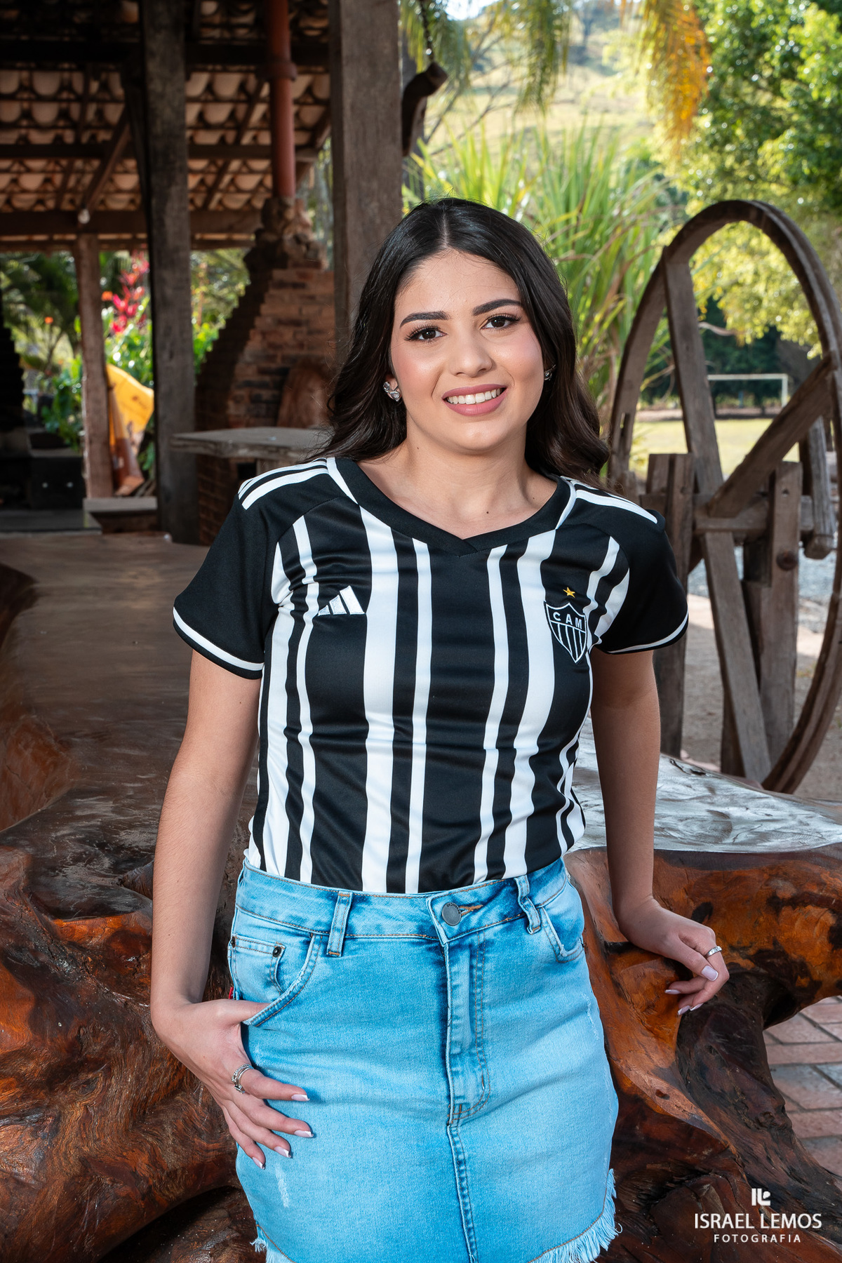 Fotografia de debutante de 15 anos em Para de minas fotos pelo fotografo paraminense Israel Lemos 