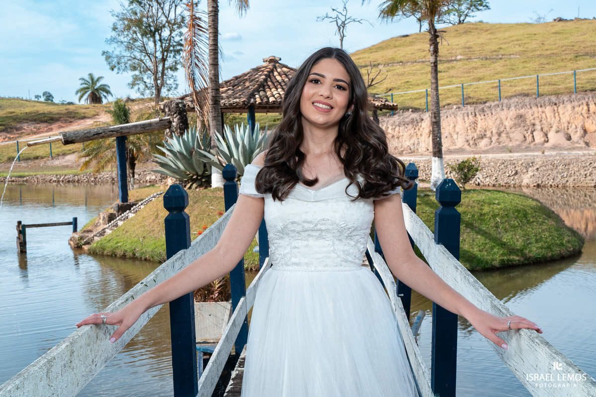 Fotografia de debutante de 15 anos em Para de minas fotos pelo fotografo paraminense Israel Lemos 