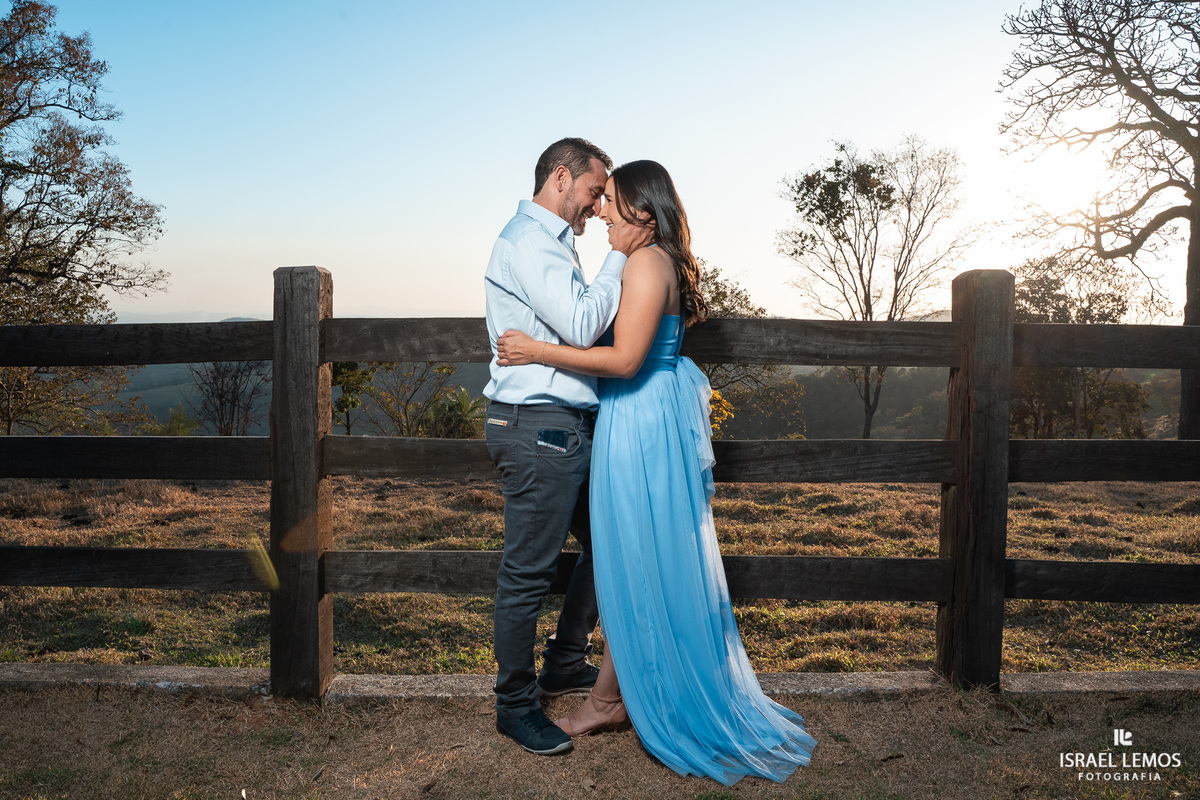 Fotografo de casamento na cidade de Pará de Minas mg pega indo por do sol aqui na nossa para de minas