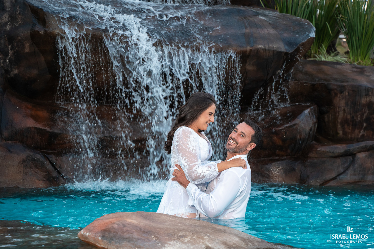 Fotografo de casamento na cidade de Pará de Minas mg pega indo por do sol aqui na nossa para de minas