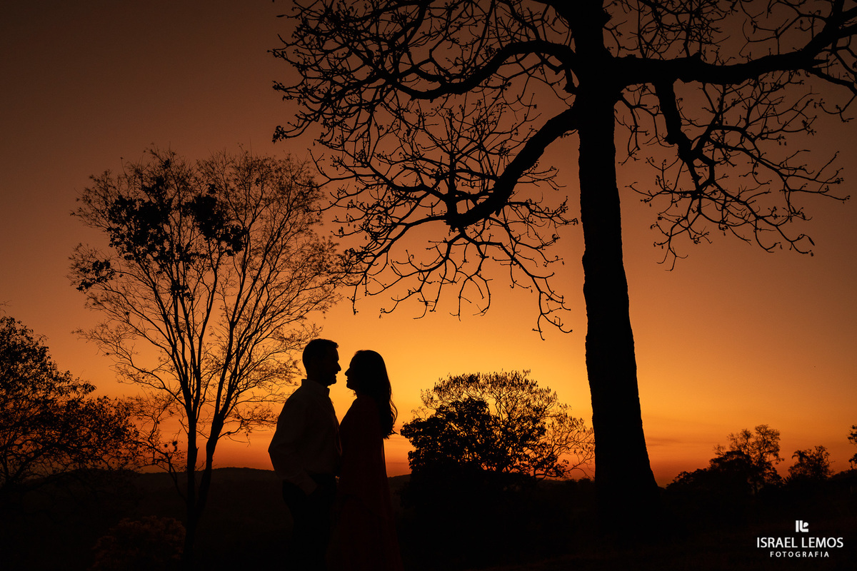 Fotografo de casamento na cidade de Pará de Minas mg pega indo por do sol aqui na nossa para de minas