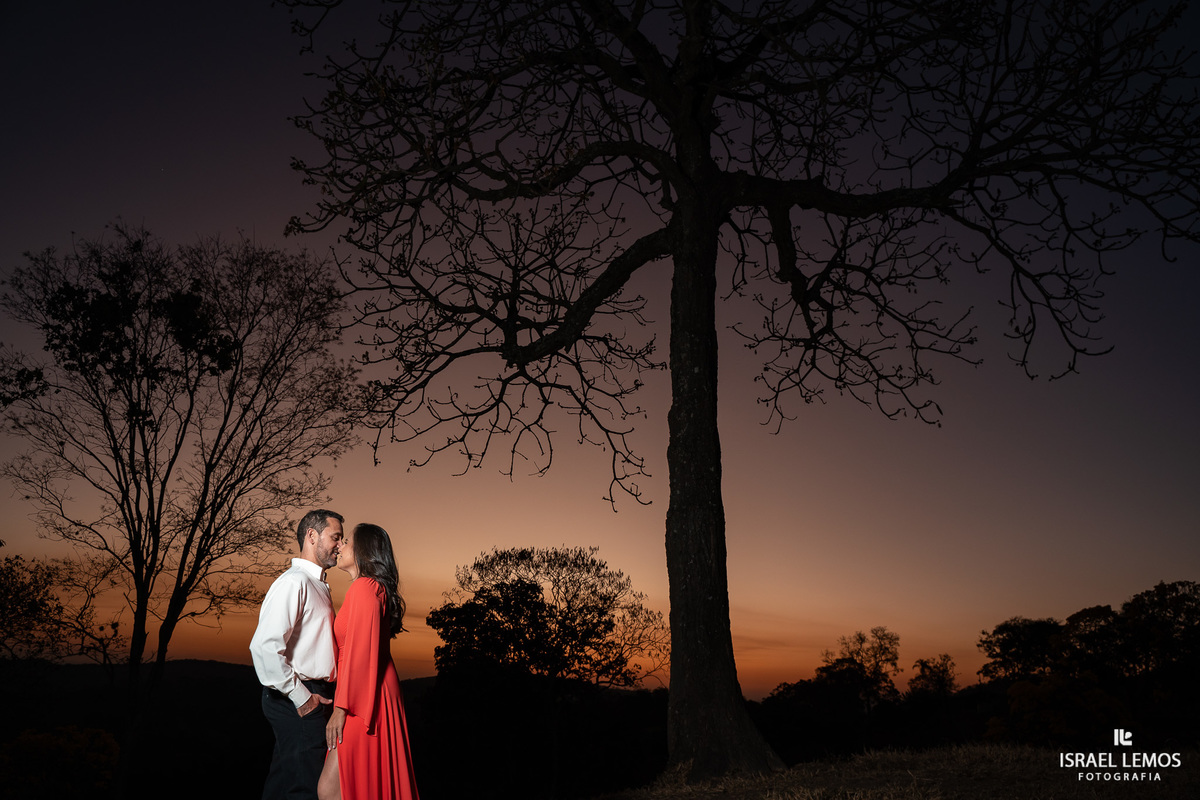 Fotografo de casamento na cidade de Pará de Minas mg pega indo por do sol aqui na nossa para de minas