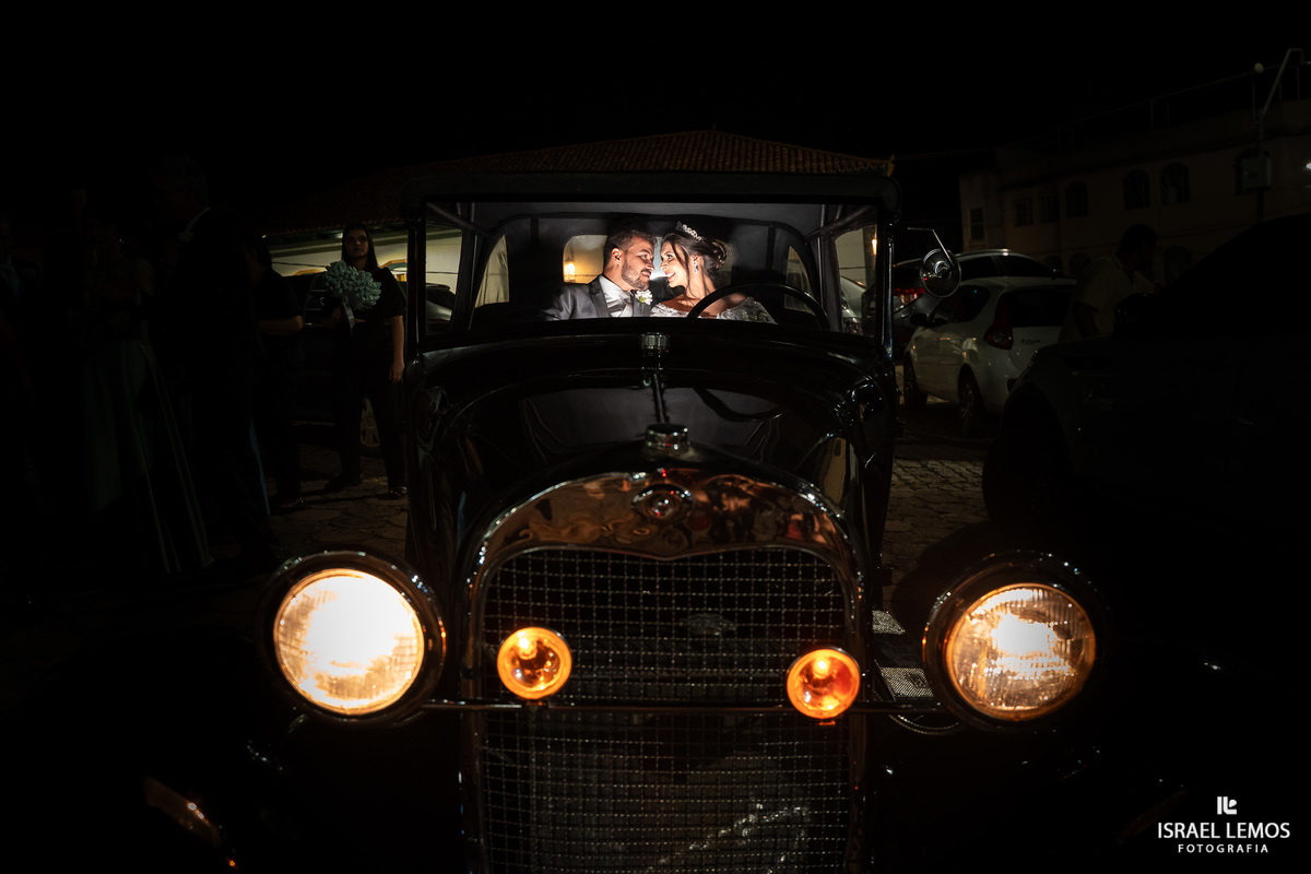 Casamento na igreja em Pitangui do casal Renata e Alisson fotos Israel Lemos 