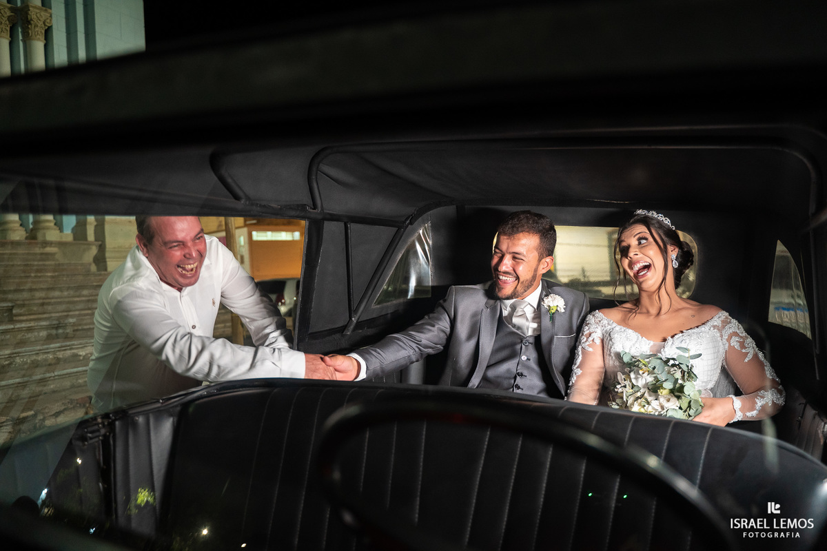 Casamento na igreja em Pitangui do casal Renata e Alisson fotos Israel Lemos 