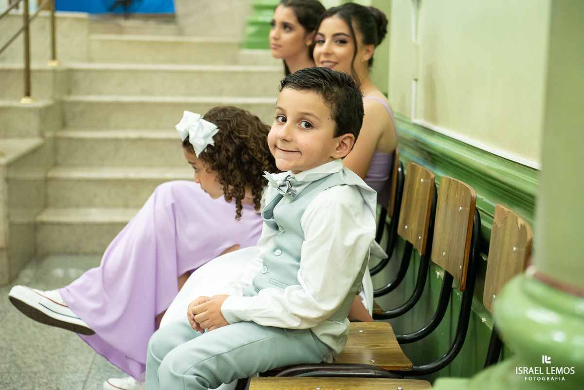 Casamento na igreja em Pitangui do casal Renata e Alisson fotos Israel Lemos 