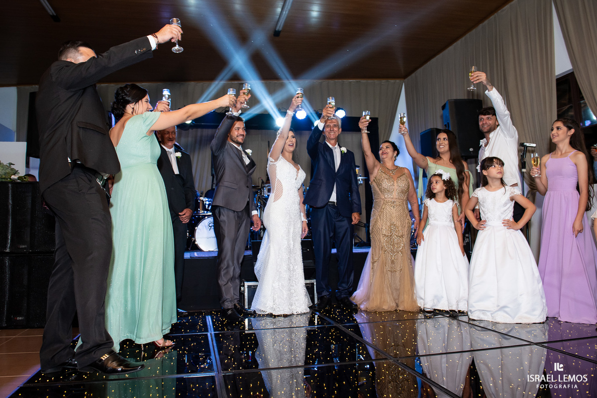 Recepção festa de casamento no espaço restaurante varandRecepção festa de casamento no espaço restaurante varandão na cidade pitanguião na cidade pitangui