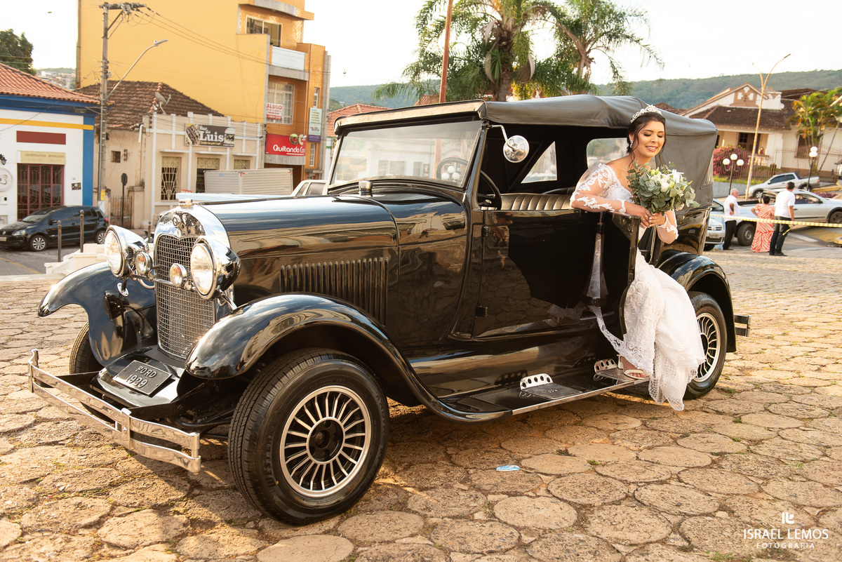 Casamento na igreja em Pitangui do casal Renata e Alisson fotos Israel Lemos 