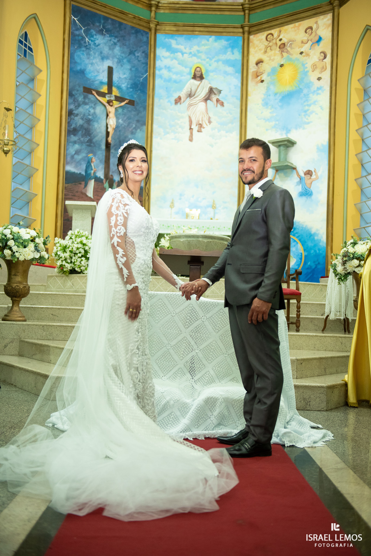 Casamento na igreja em Pitangui do casal Renata e Alisson fotos Israel Lemos 