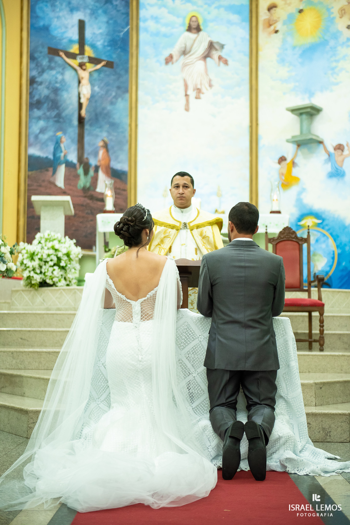 Casamento na igreja em Pitangui do casal Renata e Alisson fotos Israel Lemos 