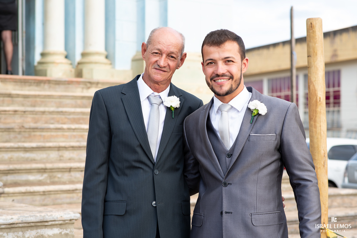 Casamento na igreja em Pitangui do casal Renata e Alisson fotos Israel Lemos 