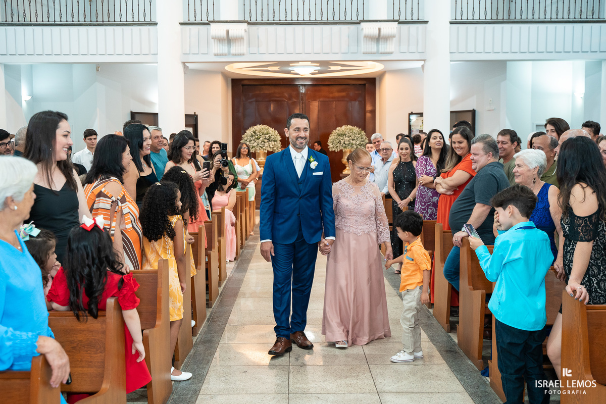 casamento capela e Sabrina na igreja de São Francisco em para de minas casamento lindo com fotos do fotografo Isracasamento capela e Sabrina na igreja de São Francisco em para de minas casamento lindo com fotos do fotografo Israel lemosel lemos
