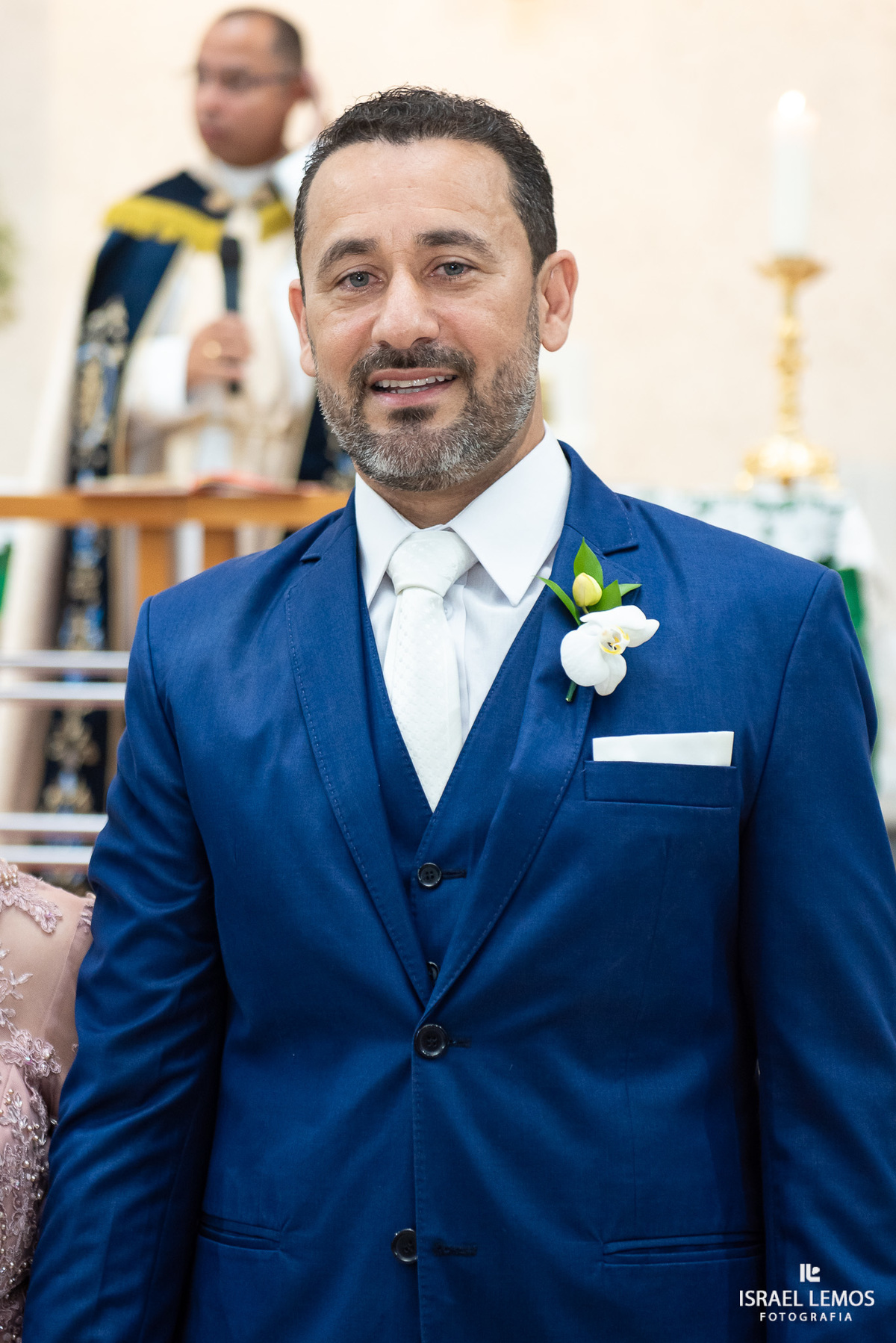casamento capela e Sabrina na igreja de São Francisco em para de minas casamento lindo com fotos do fotografo Israel lemos