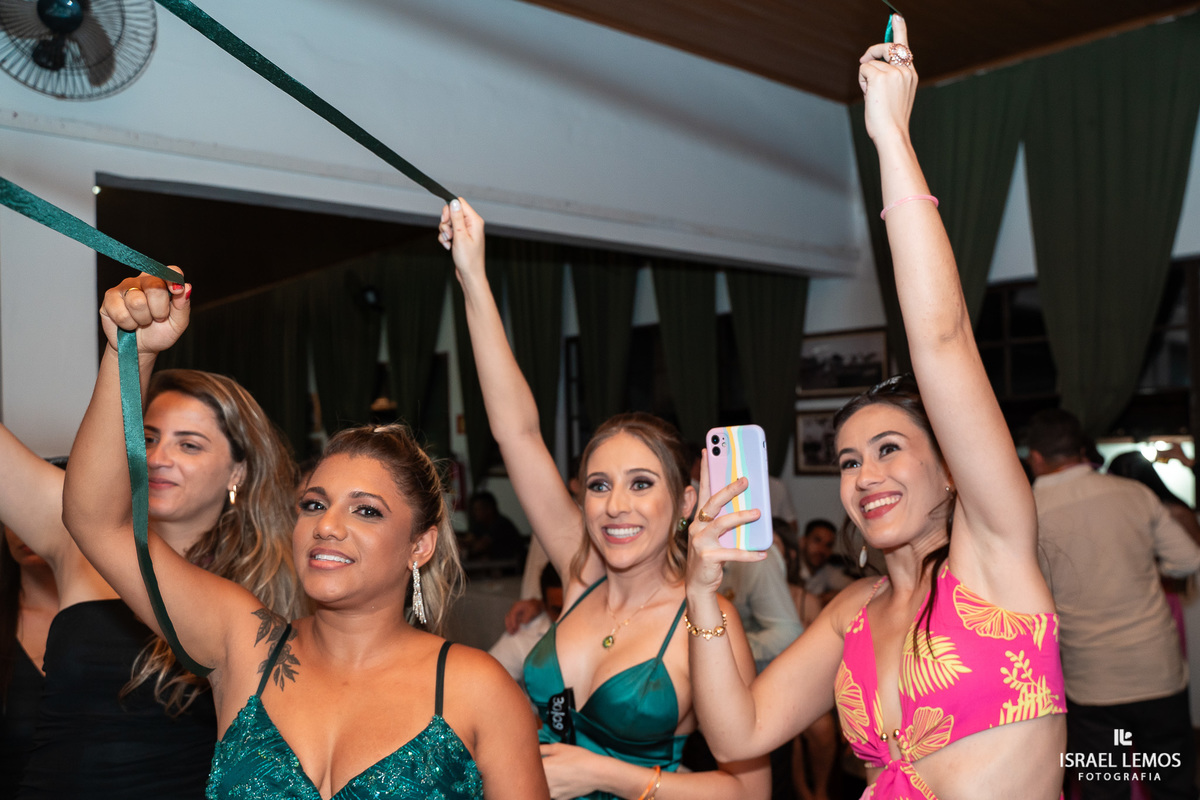 Fotografia de casamento na cidade de pitangui com o melhor fotografo da região Israel Lemos fotografo 