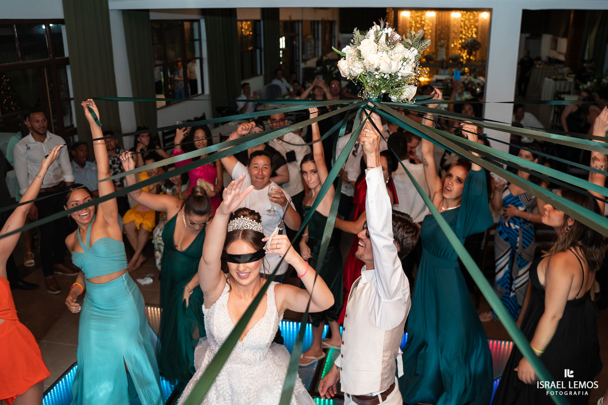 Fotografia de casamento na cidade de pitangui com o melhor fotografo da região Israel Lemos fotografo 